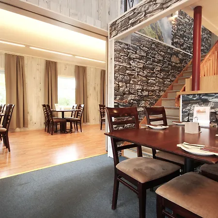Napoli Resturant & As Hotell 3*