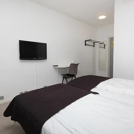 Napoli Resturant & As Hotell 3*