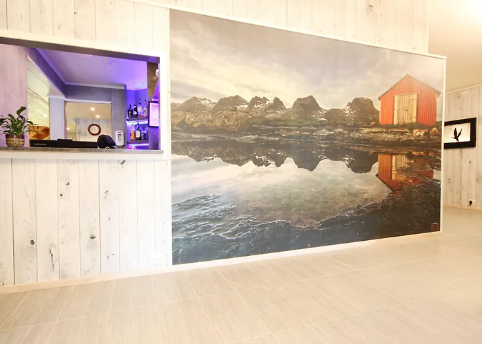 Napoli Resturant & As Hotell 3*